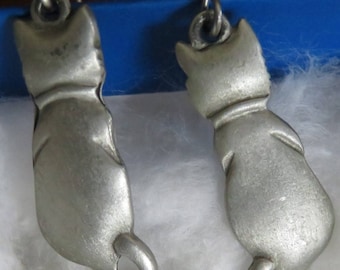 Vintage Solitary Kitty Cat Dangle Earrings