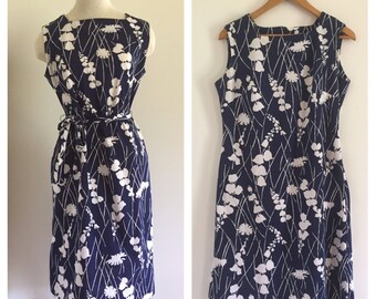 Sleeveless Navy and White Floral Sunprint Knee Length A-Line Dress M L