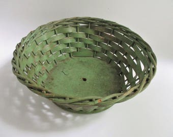 Vintage Harry and David Basket Green Gold Accents Hand Woven Wicker Fruit Floral Basket
