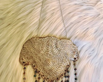 Lace ceramic necklace