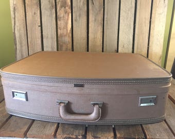 Vintage Large Wheary Blush Suitcase