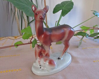 Vintage Art Deco Porcelain Figurine Roe & Fawn, Figurine Mother and Baby Deer, Animal Figurine, Porcelain Sculpture, Showcases Collectible