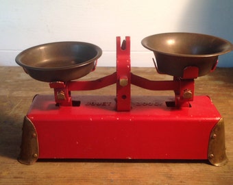 Little pair of scales for children