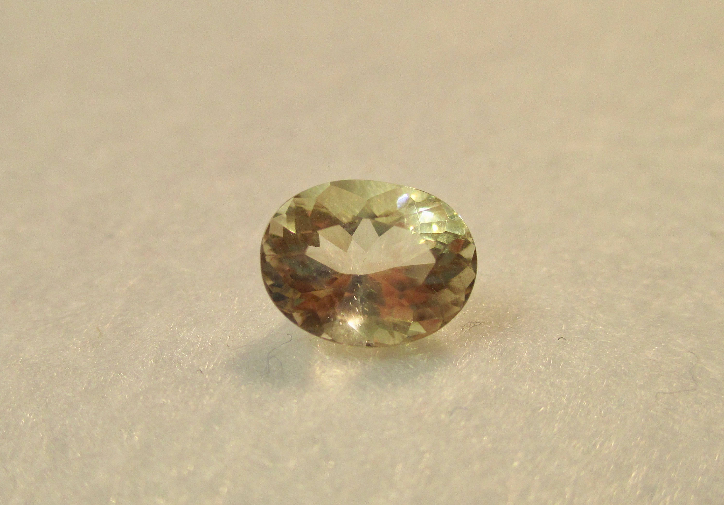 Golden Yellow Oregon Sunstone 1.8ct