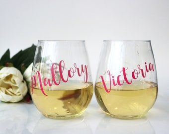 PLASTIC wine glasses, Personalized Wine Glasses, Bachelorette Party, wine glasses personalized, Bridesmaid Gift, Bridesmaid Wine Glass