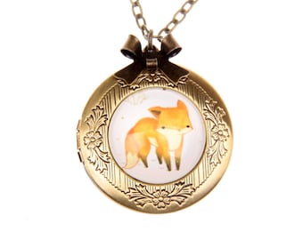 Necklace locket fox 2020m