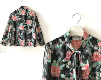Vintage floral blouse, size S / M "Deonna", black and white red flower blouse, ascot blouse, vintage blouse, granny blouse, 70s clothing