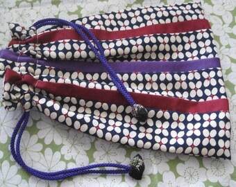 White Flower Piping Pouch (kinchaku)