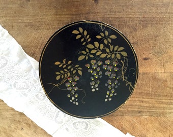Vintage lacquer jewelry box