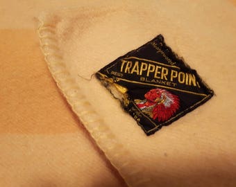 Gorgeous Trapper Point Blanket, All Wool Blanket, Made in England, Butter Cream Coloured with Darker Yellow Stripe, 3.5 Point Blanket,