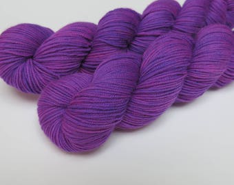 Patsy / Parachute Pants / Kettle dyed / UV Reactive Yarn / superwash merino dk wool / black light reactive purple / rave festival knitting