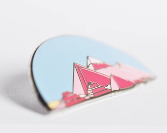 Pyramids at Giza hard enamel pin