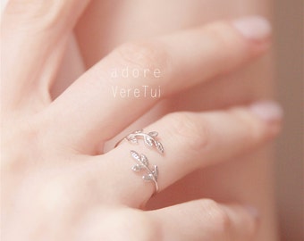 Adjustable Silver Leaf Feather Wrap Ring
