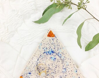 Ceramic Dish. 22k gold. Jewelry Dish. Ring Dish. Gifts Under 30. Anniversary Gifts. Modern Ceramics. Gift for Her. Mothers Day Gift.