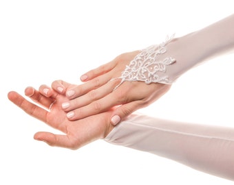 Long Wedding Gloves Long Bridal Gloves Lace Wedding Gloves White Wedding Gloves Fingerless Gloves Fingerless Bridal Gloves Lace Gloves Mesh