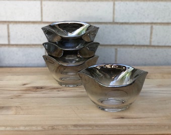 Set of 4 vintage silver ombré glass bowls- Vitreon Queen's Lustreware - Mercury Fade - 1960s barware