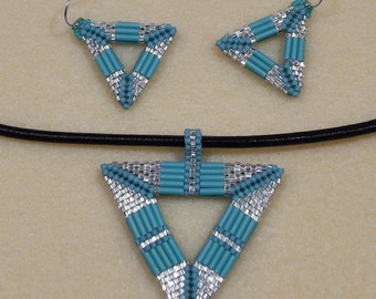 Bugle Beads Double-sided Triangle Pendant and Earrings in Turquoise and Silver, Beaded Jewelry Set, Triangle Necklace and Earrings