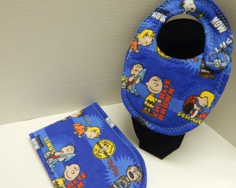 Newborn Baby Bib and Burp Cloth Set Peanuts Charlie Brown