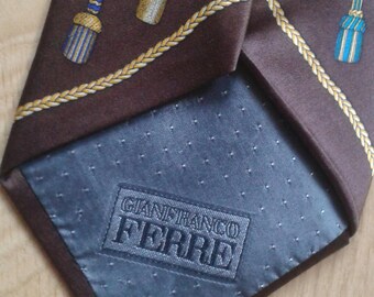 Rare FERRE' Necktie, Gianfranco FERRE', 1980s Dandy RETRO' design pattern, "trompe l'oeil" design, Made in Italy