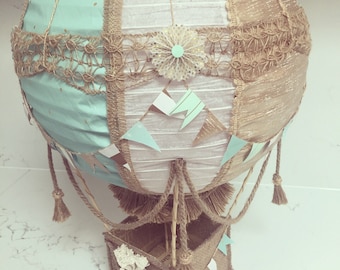 Hot air balloon vintage, gold and mint