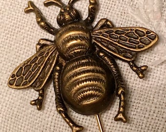 Bee Brooch- Bee Gift, Bee Lover, Bee Jewelry, Bee Pin, Bee Accessory, Bee, Accessories, Gardener Gift, Honey Bee, Bee Decor