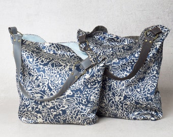 white and blue purse, blue handbag, hobo purse bag, vegan purse, hobo shoulder bag, canvas shoulder bag, canvas hobo bag