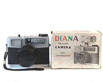 Diana De Luxe Lomography Vintage Camera ('60s) - Includes ORIGINAL BOX