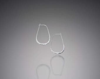 Lightweight Silver Hoop Earrings XS // Oval Hoops // Little Hoop Earrings // Everyday Earrings