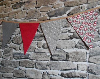 Garland of 12 flags in fabric