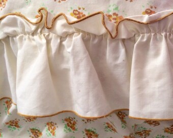 Vintage Floral Ruffle Trim Flat Full Sheet