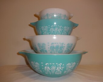 Vintage Amish Butterprint Pyrex Cinderella Milk Glass Bowl Set 444 443 442 441 Turquoise and White Bowls with Spouts