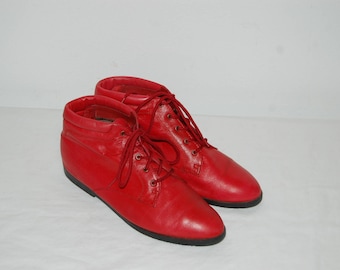 Women Size 8 1/2 Vintage Red Leather Ankle Boots Lace Up