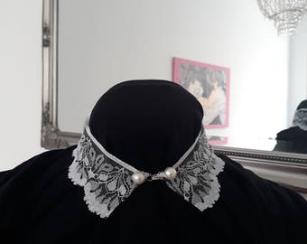 Bernhardt collar in white