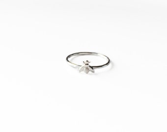 Tiny bee ring - Sterling silver bee ring - stacking ring - knuckle ring - midi ring