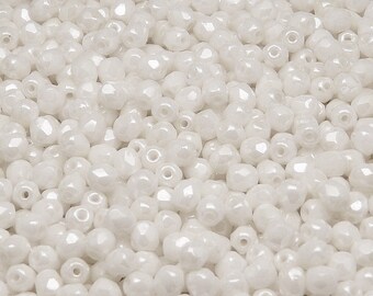 100 pcs Czech Fire-Polished Faceted Glass Beads Round 4mm Chalk White Luster (4FP101)