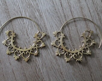Pair of spiral earrings