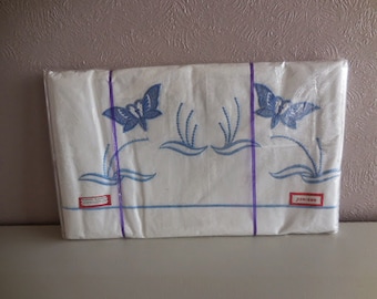 A unused vintage cotton sheet