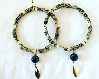 Wrapped earrings with shungite