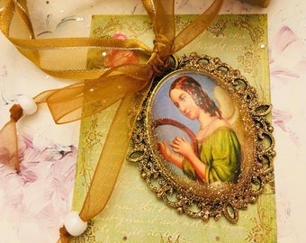 hanging Christmas Angel and his harp