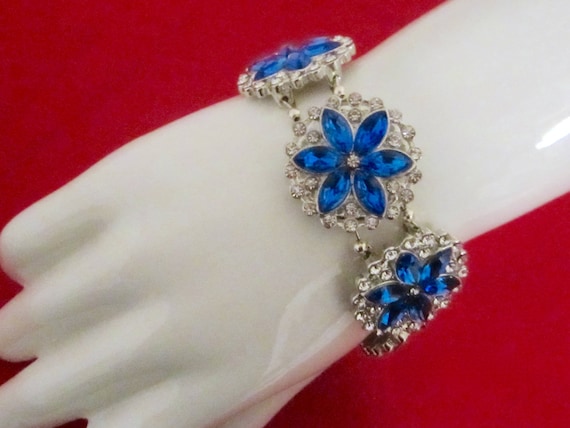 Blue Sparkling Flowers // Glam Bracelet // Special Occasion Jewelry // Gift for Her