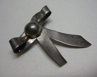 Sterling Bow Brooch Silver