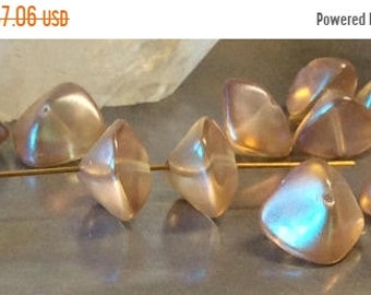 ON SALE Czech Wonkey Oval Bead 11mm x 15mm HONEY Glaze 1 Strand