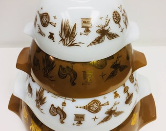 Vintage Pyrex Early American Cinderella Bowl Set of 4 Bowls