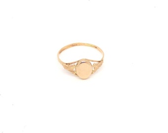 Gold signet ring ~ 14k gold signet ~ 585 yellow gold ring ~ Vintage signet ~ Vintage jewelry ~ Oval signet ~ Solid gold ring ~Women's signet