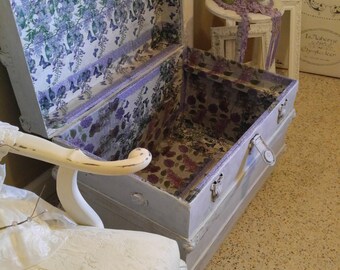 Vintage trunk,shabby chic trunk,white distressed trunk, metal and wood trunk,old trunk,storage trunk,flat top steamer trunk,trunk seat