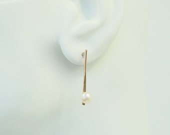 Gold Minimal Pearl Drop Earring