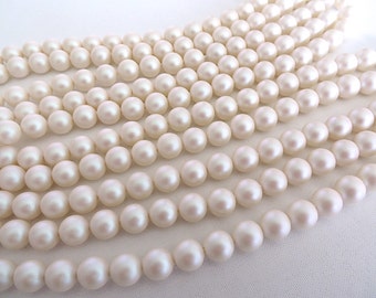 25 Pearlescent White Swarovski Crystal Beads Pearls 5810 8mm