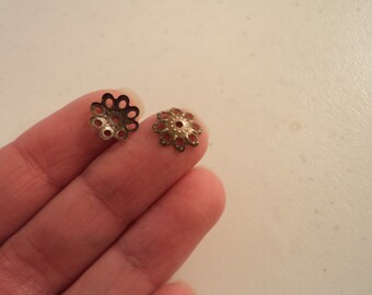 Antique Brass Bead Caps - Set of 100 - #ABBC101