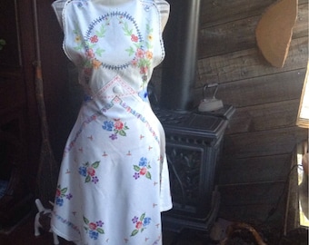 Beautiful Upcycled vintage tablecloth apron.