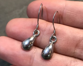 Vintage Sterling silver handmade earrings, solid 925 silver teardrop earrings, stamped 925, minimalist, simple, modernist